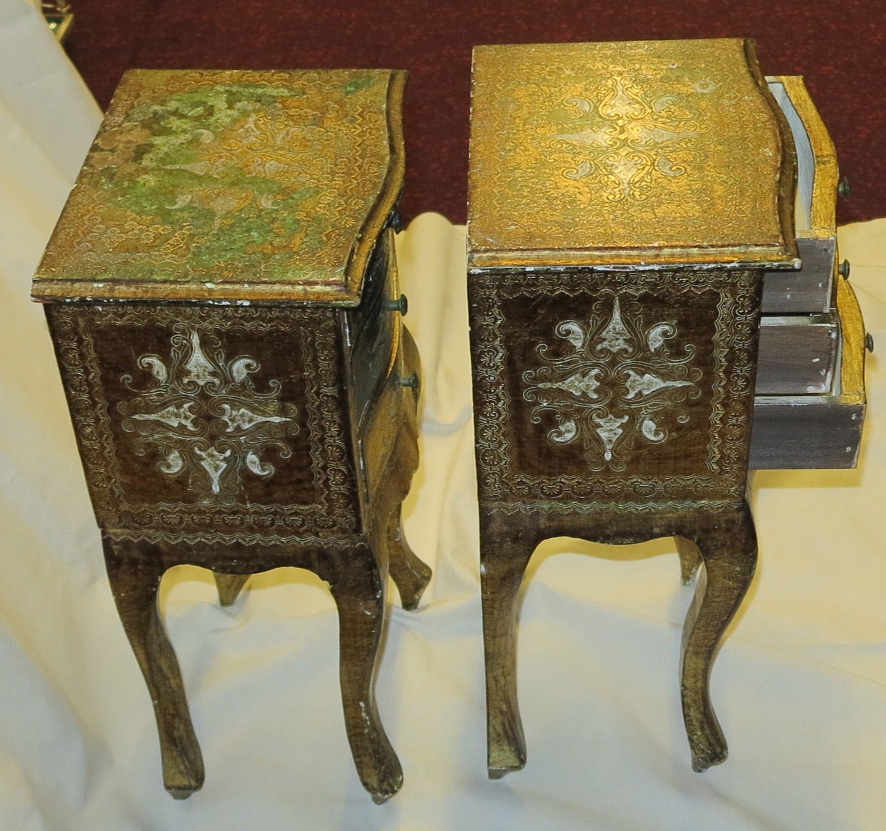 Late 20th Century Pair of Italian gilt side tables