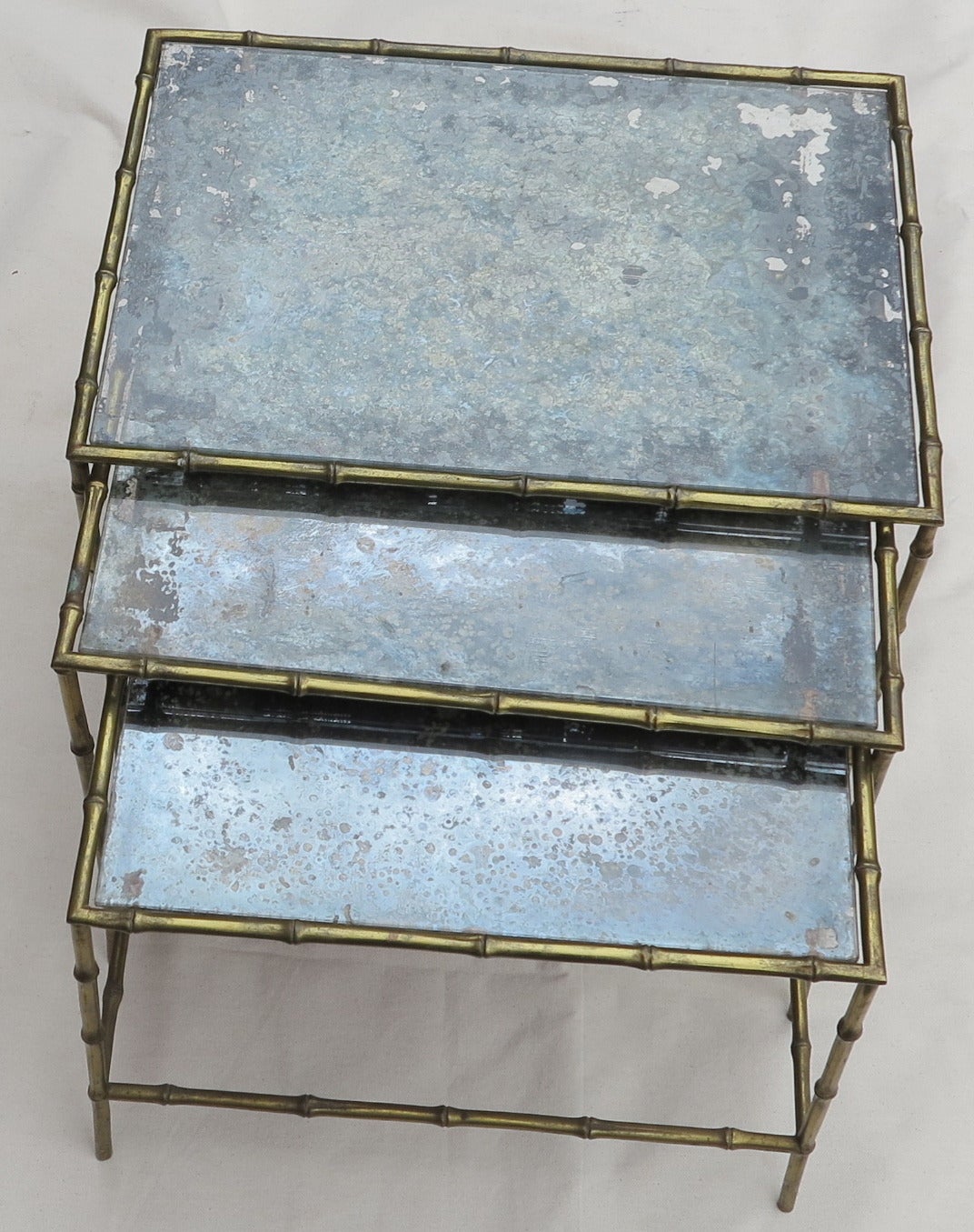 Three Nesting Tables with Oxidized Mirror Top In Good Condition In Paris, FR