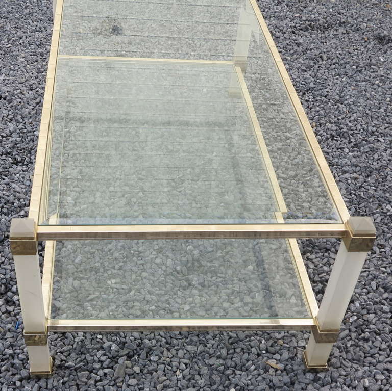 Français Table basse Pierre Vandel des années 1970 en vente