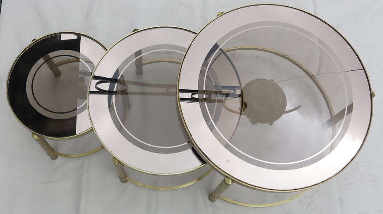 Round Nesting Tables With Mirrored Trays On Smoked Glass At 1stdibs Round Nesting Tables With Mirrored Trays On Smoked Glass 2