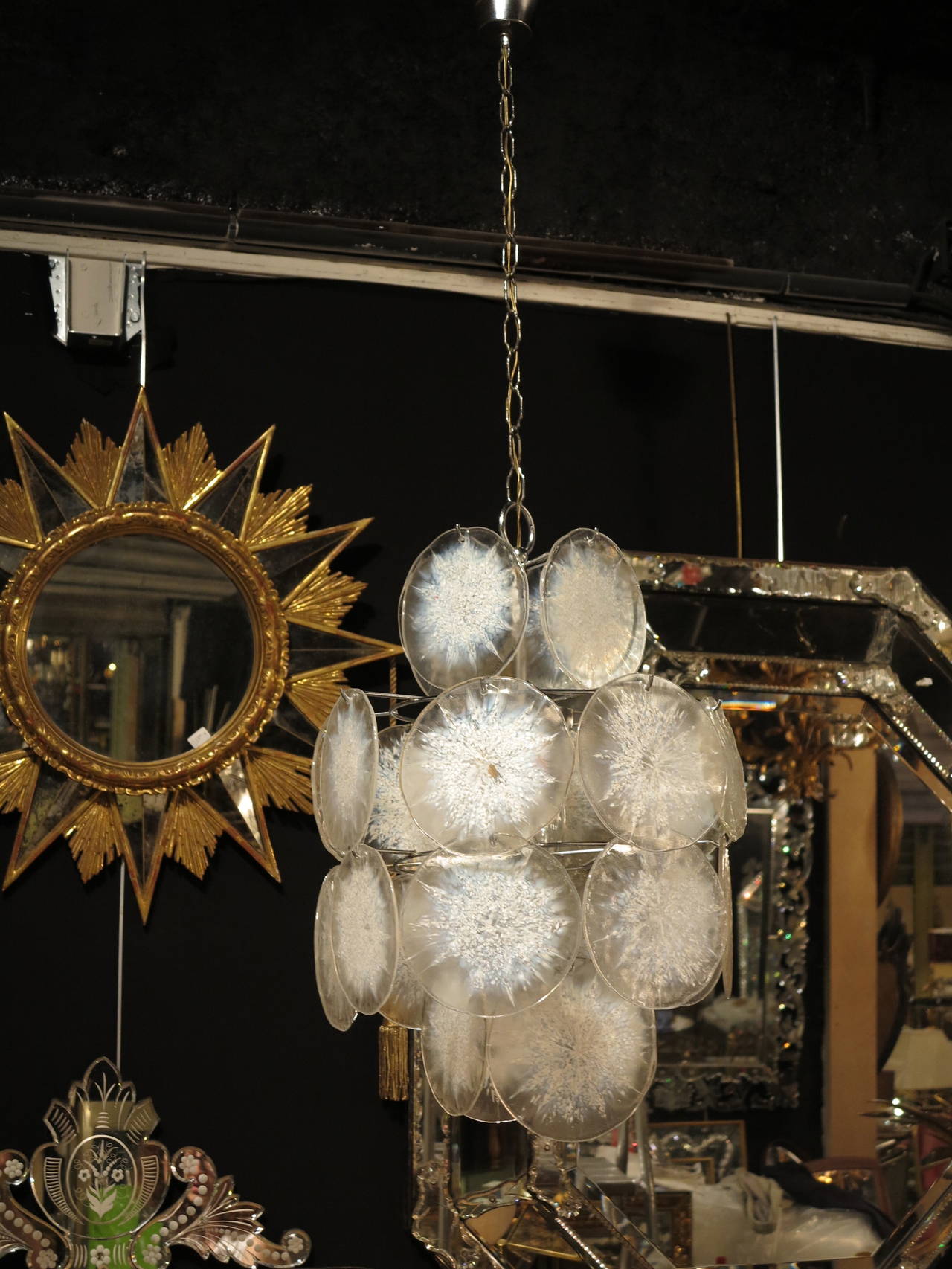 Italian 1950-1970 Chandelier Vistosi, 24 Crystals Opalescent For Sale