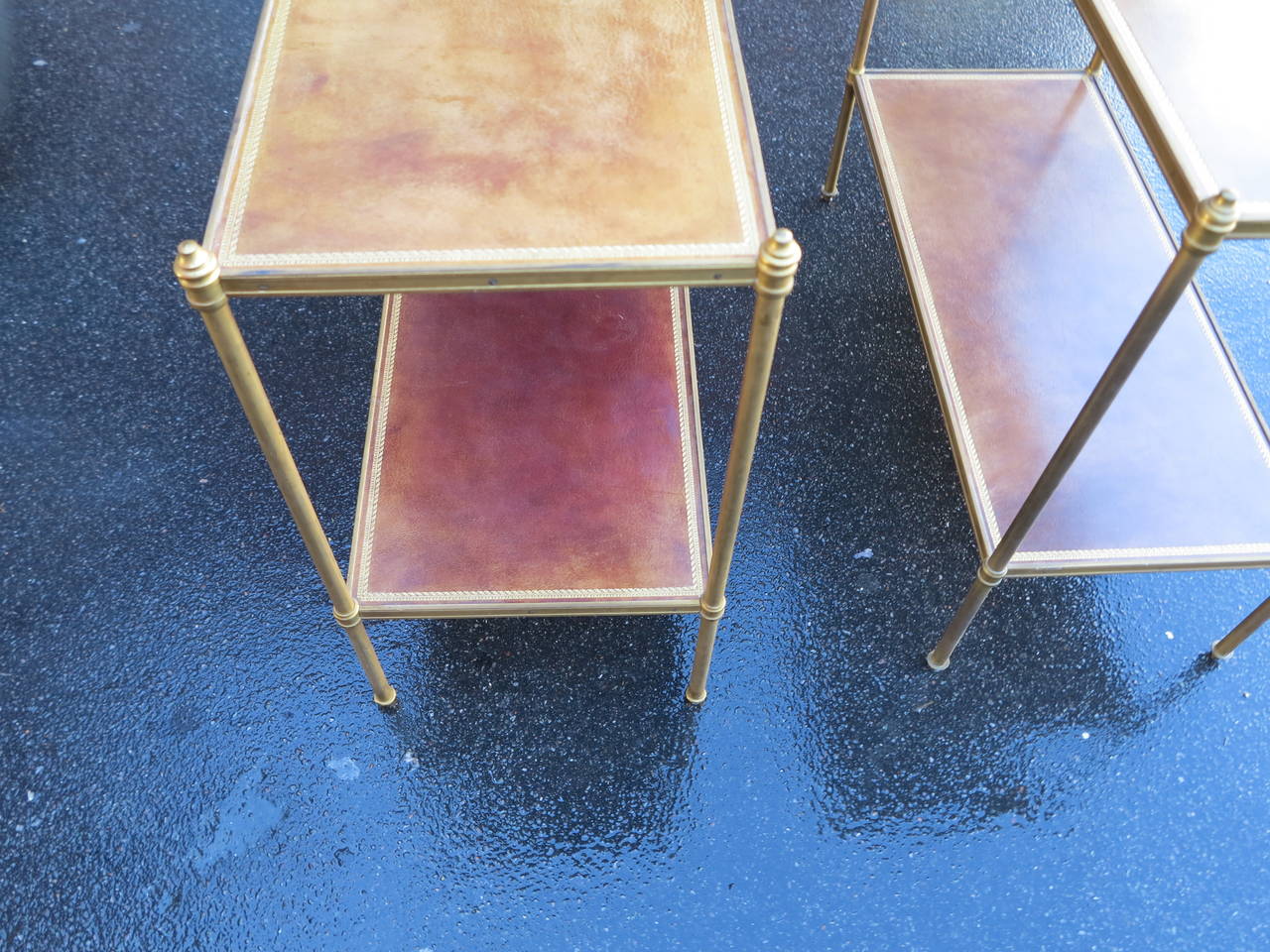 1970' Pair of Shelf in brass and bronze Maison Bagués 2 tray with leather 1