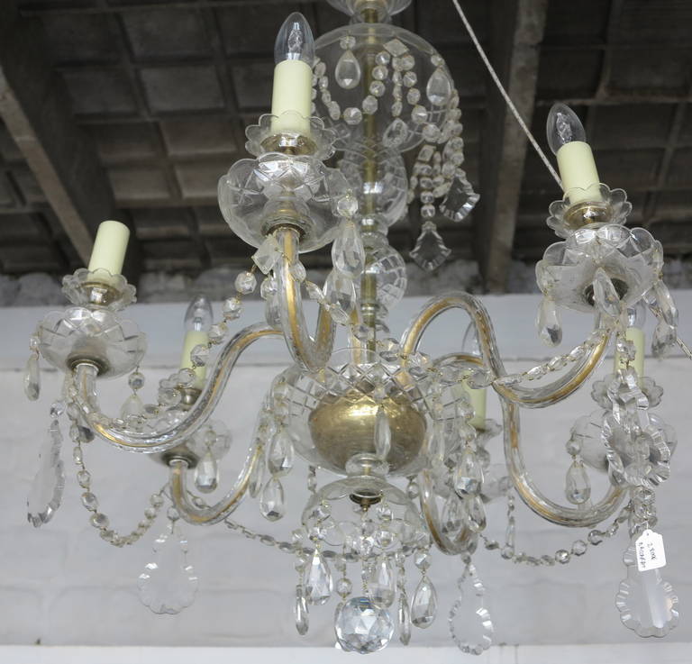 Français Lustre à six lumières en vente