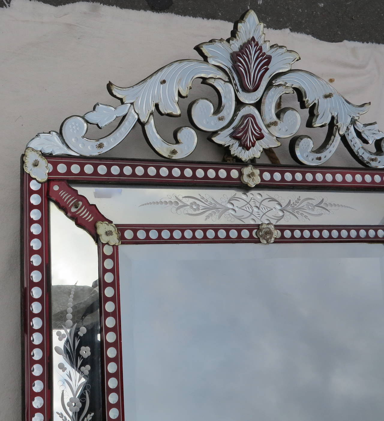 Venitien Mirror with Front Wall Style LXIV Red Color Bohéme In Good Condition For Sale In Paris, FR