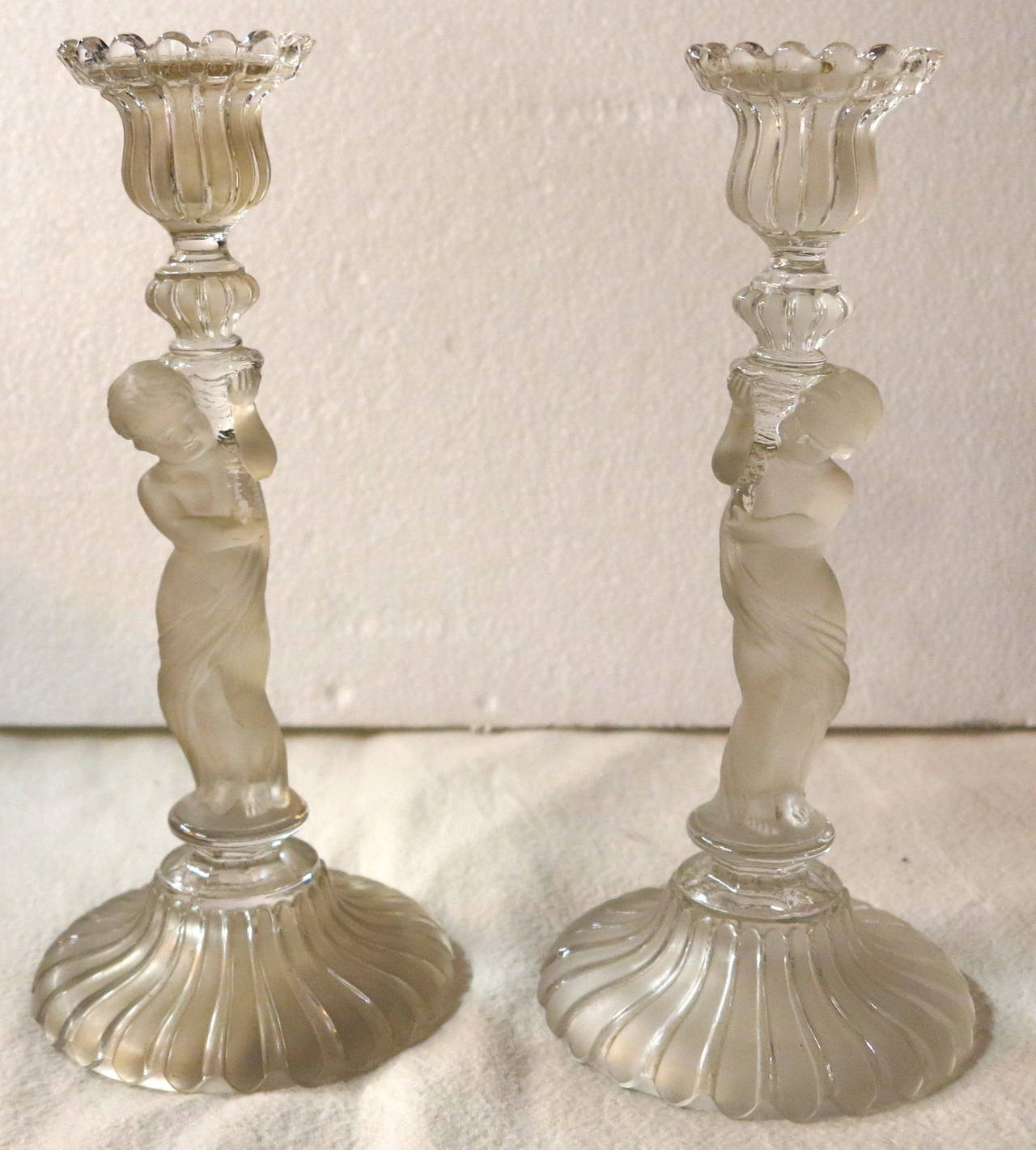 Pair of molded crystal signed pressed candlesticks Baccarat
Good condition, circa on 1950