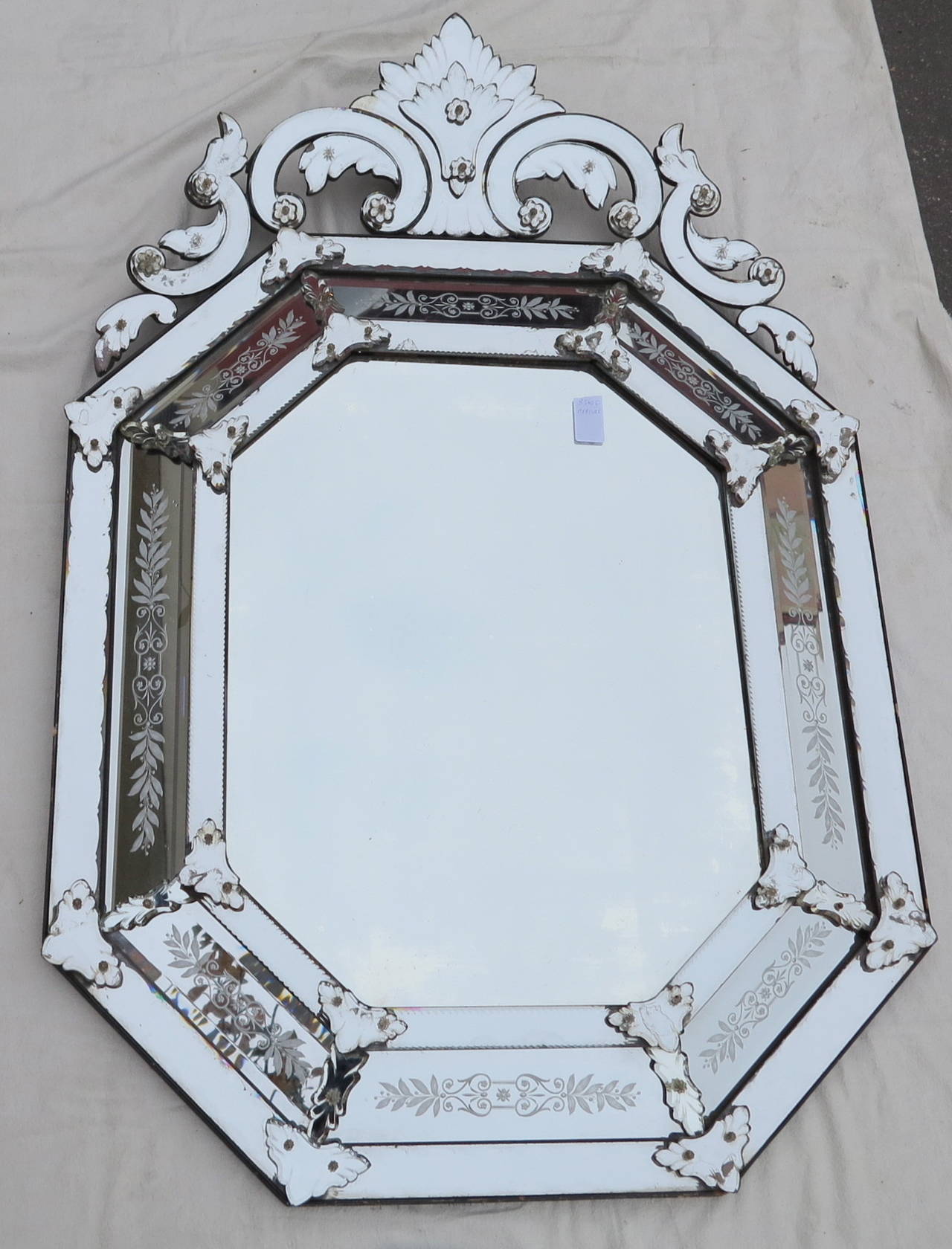 Mirror Venice octagonal silvering Mercury, few parts were redone, good condition, circa 19 éme