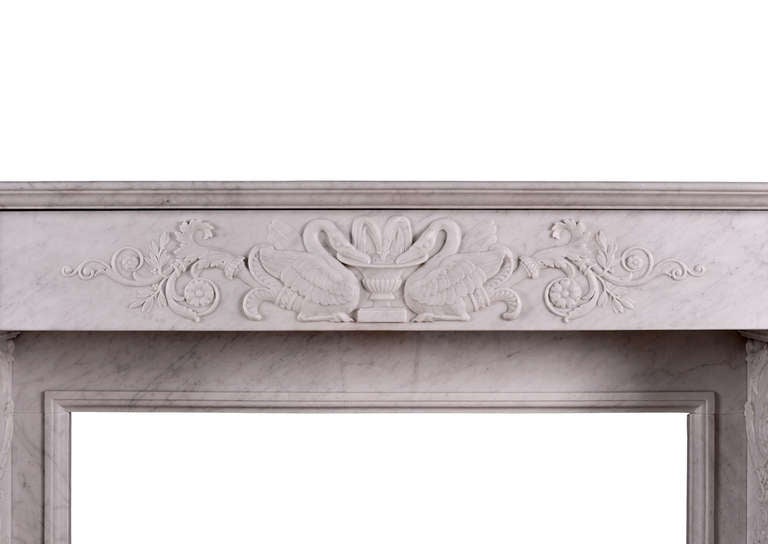 19th Century Italian Mantel in Carrara Marble In Good Condition For Sale In London, GB