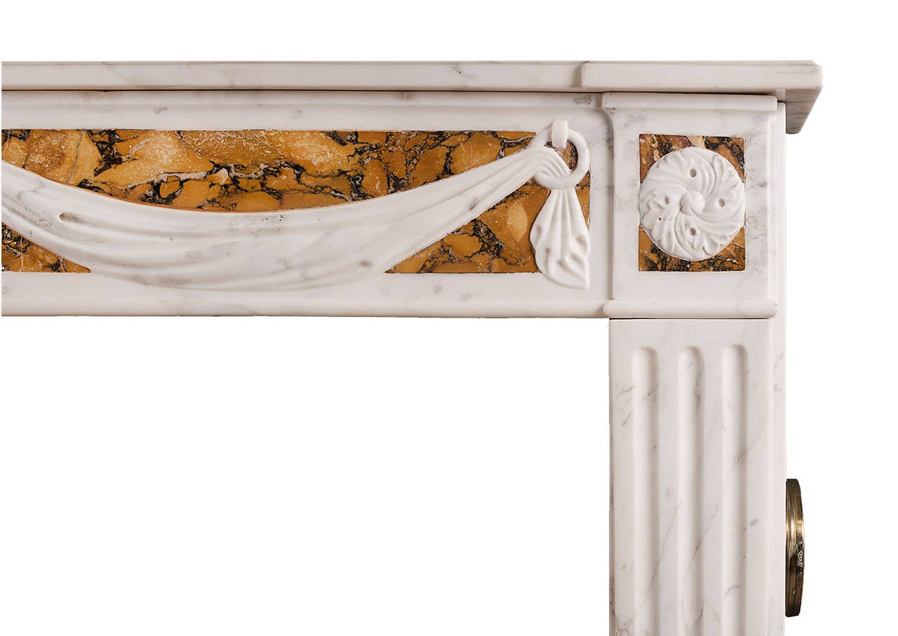 French Louis XVI Style Fireplace in Statuary and Sienna Marble In Good Condition In London, GB