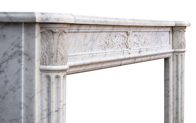 18th Century French Louis XVI Fireplace Mantel in Veined Statuary Marble For Sale 3