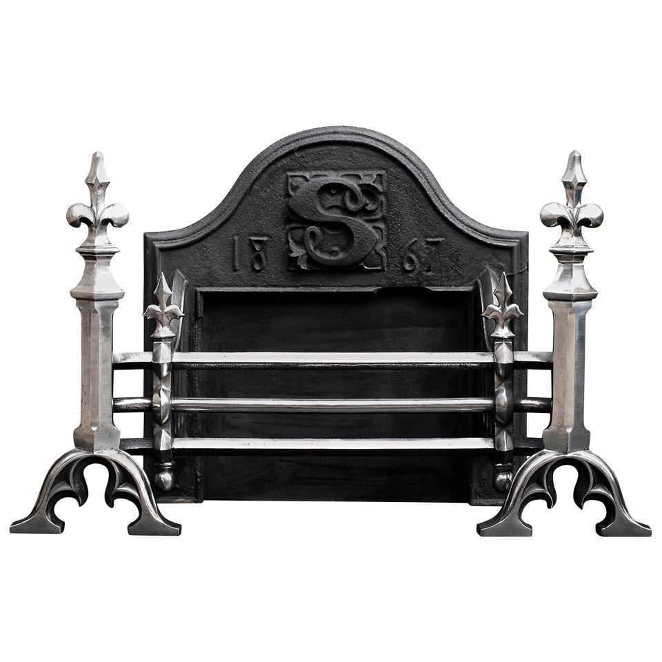 Mid-19th Century Neo-Gothic Cast Iron Fire Grate For Sale