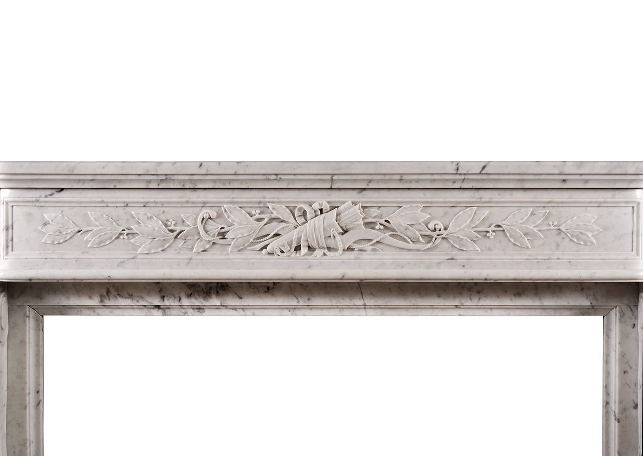 Louis XVI Style French Antique Fireplace in Carrara Marble In Good Condition In London, GB