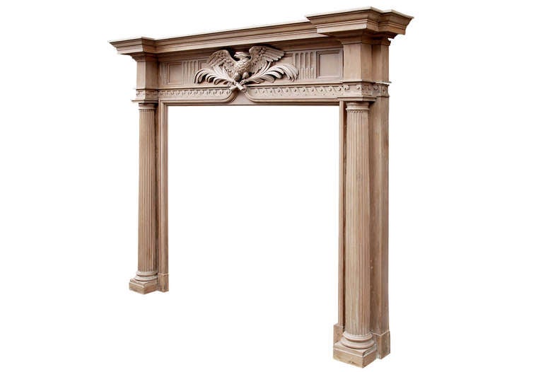 19th Century Neoclassical English Mantelpiece with Carved Eagle to Center In Good Condition For Sale In London, GB
