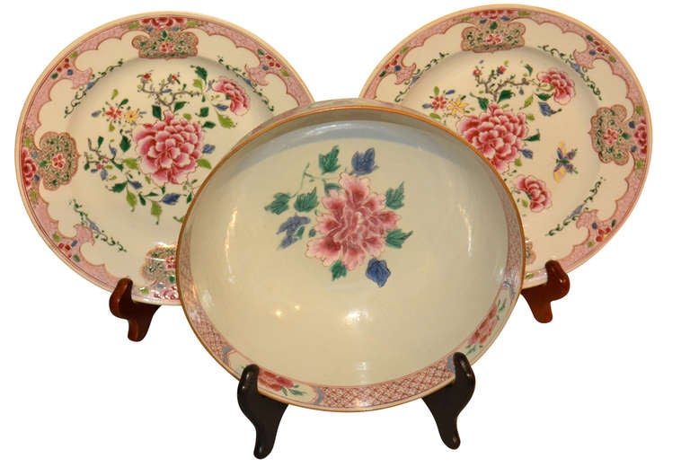 Set of Three Chinese Porcelain Pieces In Excellent Condition In Copenhagen, K