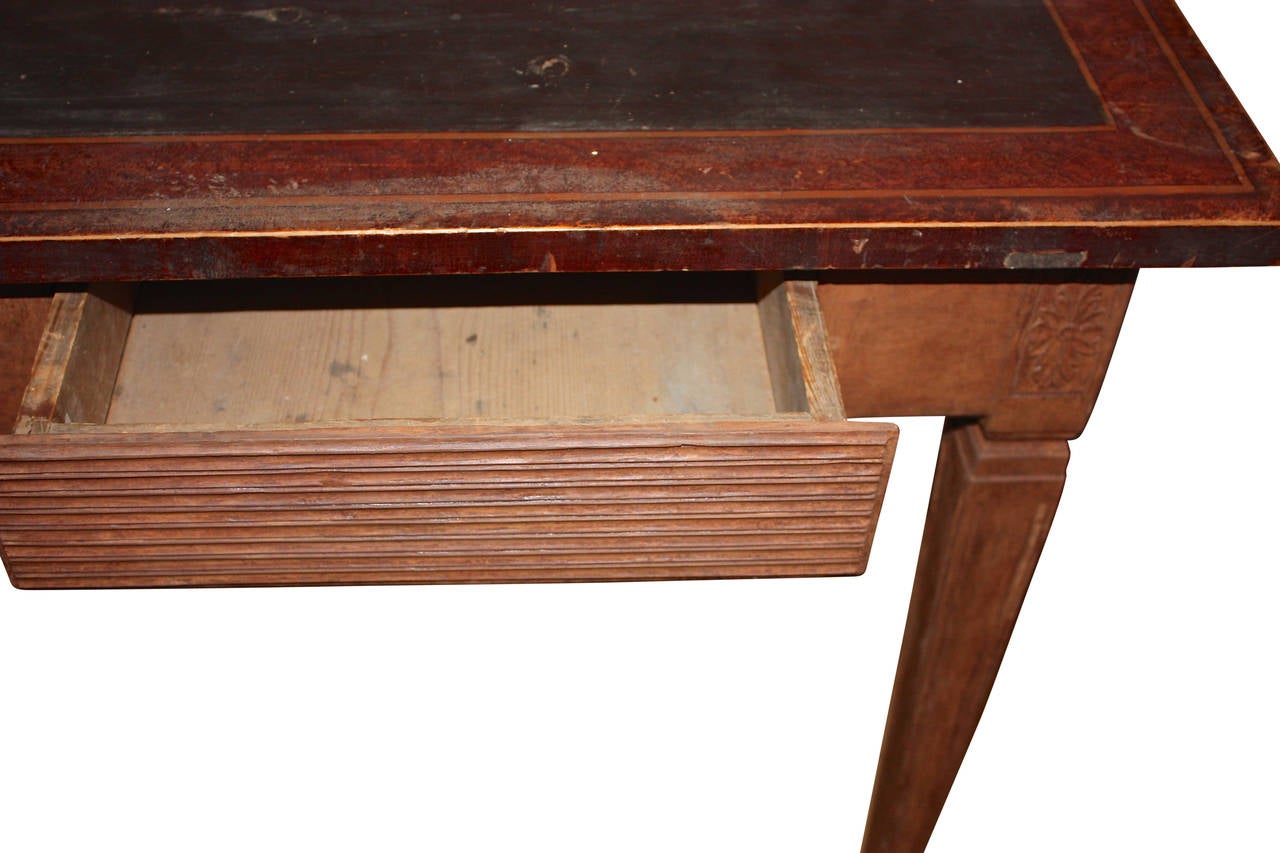 19th Century Gustavian Side Table or Small Writing Desk In Excellent Condition In Copenhagen, K
