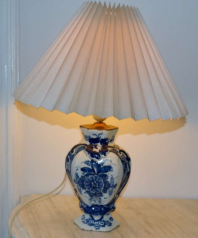18th Century and Earlier 18th Century Rococo Lamps in Faiance For Sale