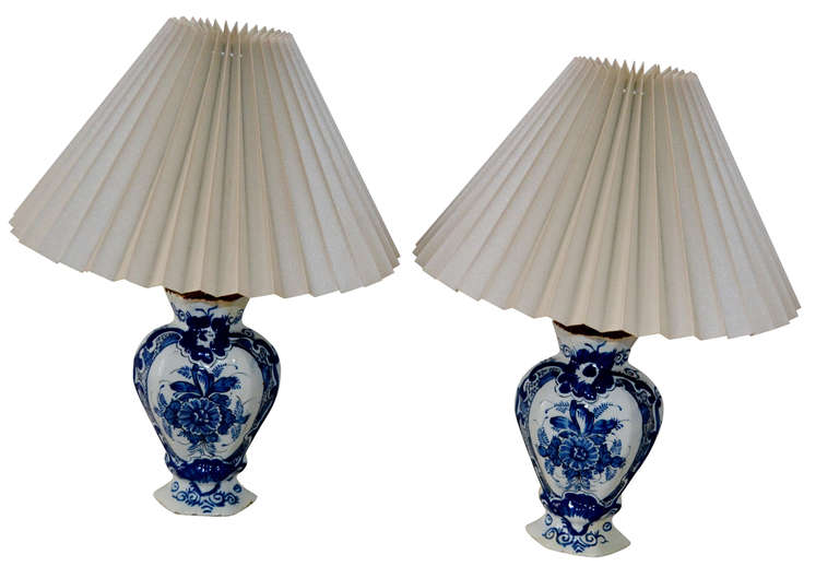Dutch 18th Century Rococo Lamps in Faiance For Sale