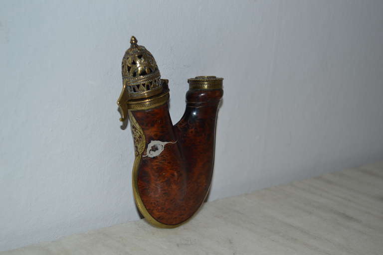 Fantastic wood and brass pipe.