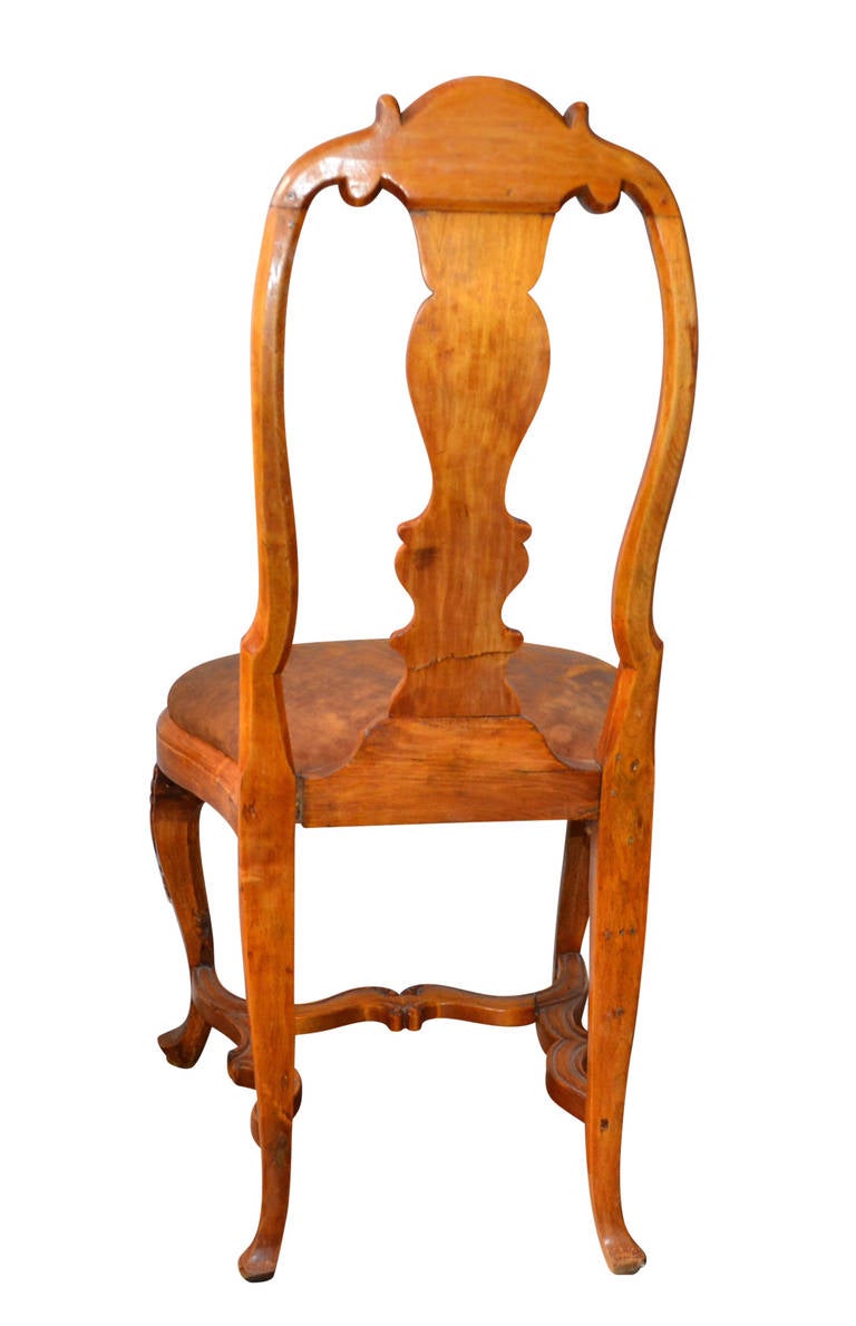 Rokoko-Stühle aus dem 18. Jahrhundert (Geschnitzt) im Angebot