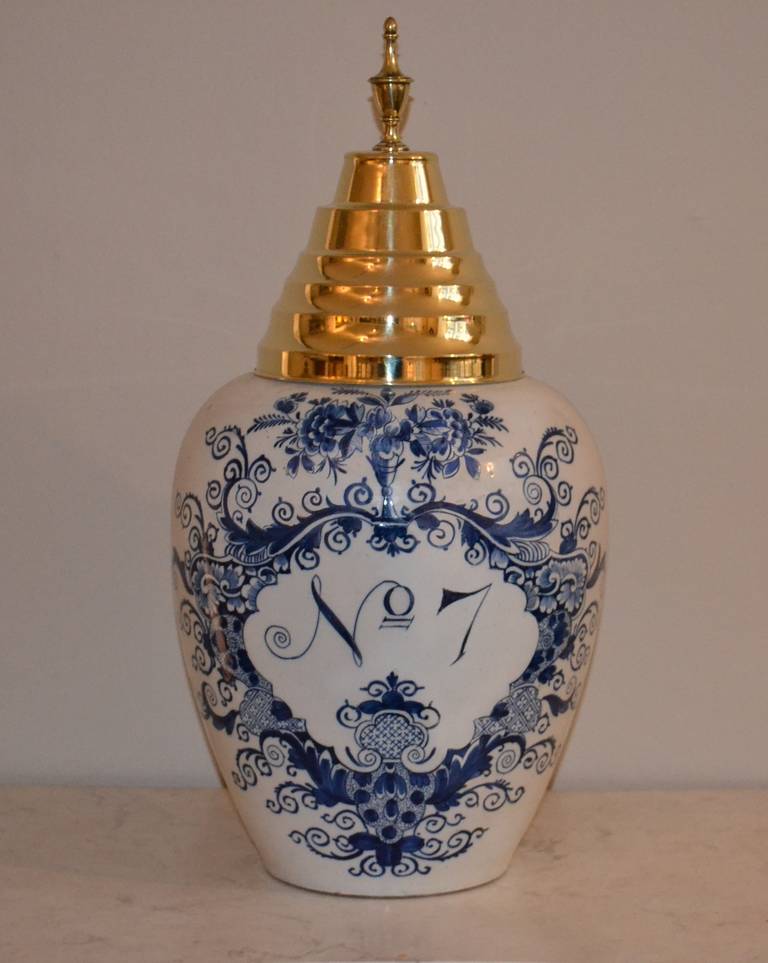 Fantastic blue and white glazed tobacco jar from the late 18th Century of Holland, with the large 