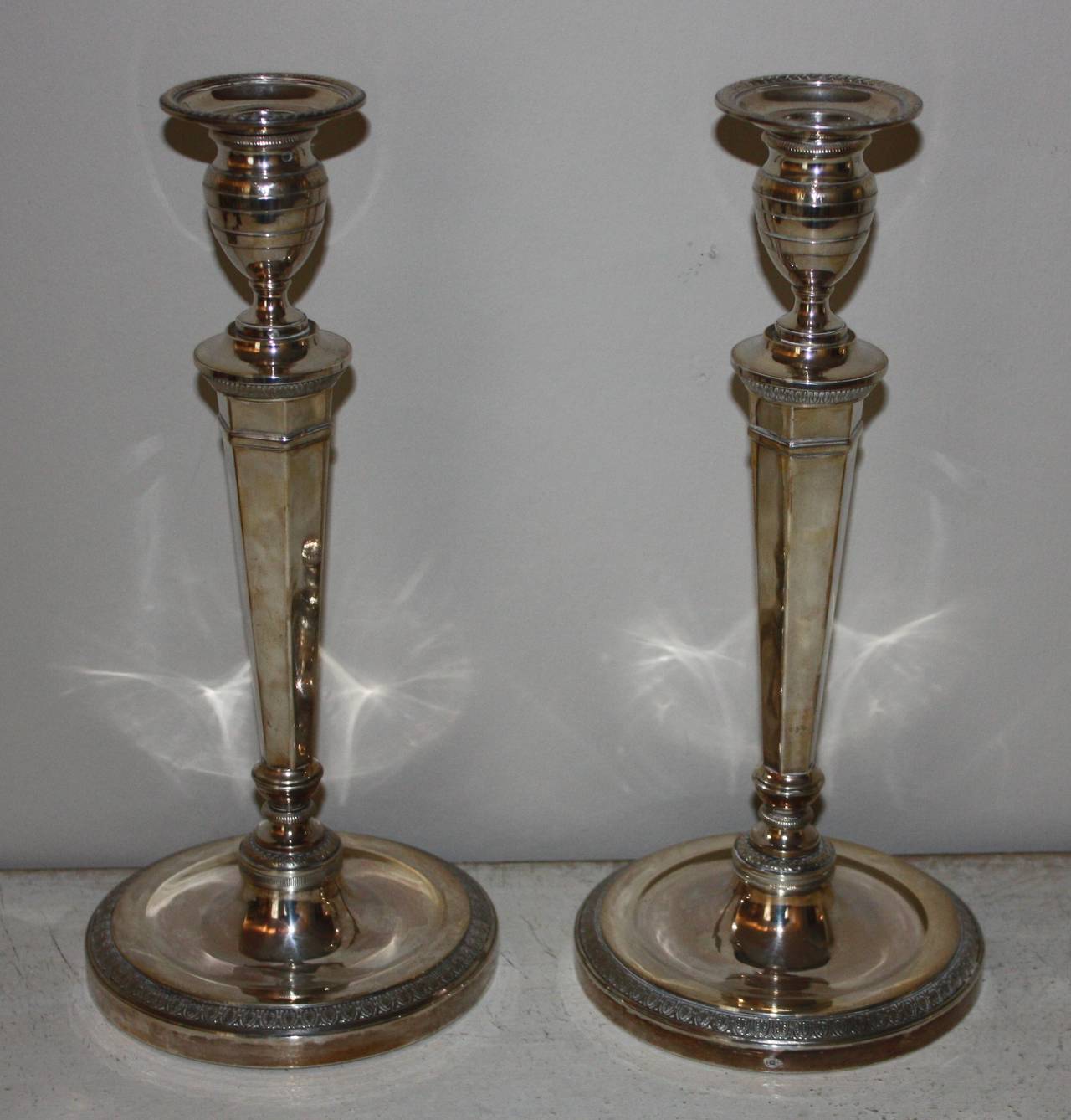 French Pair of 19th Century Silver Candlesticks  In Good Condition In Copenhagen, K