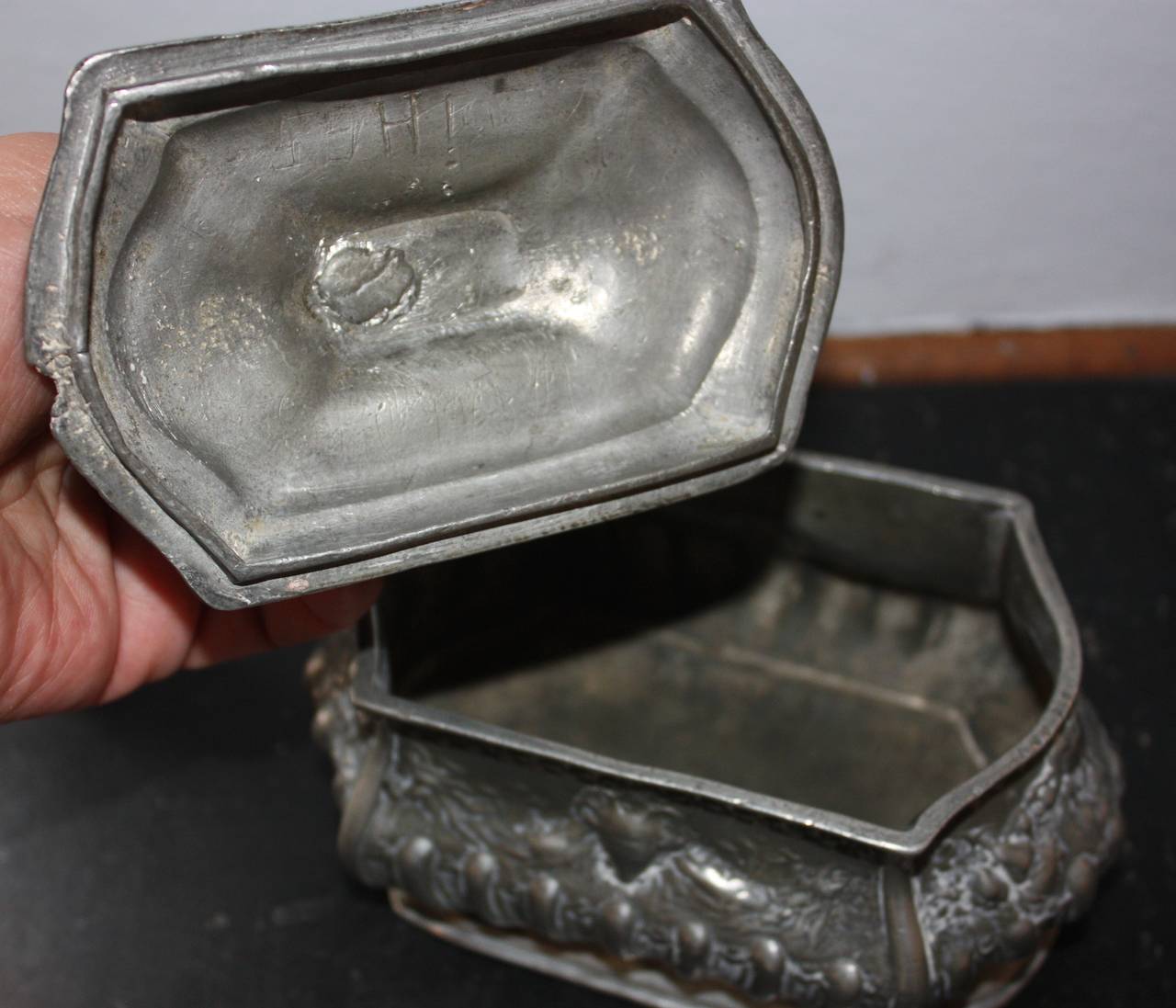 Rococo Pewter Tea Caddy For Sale 2