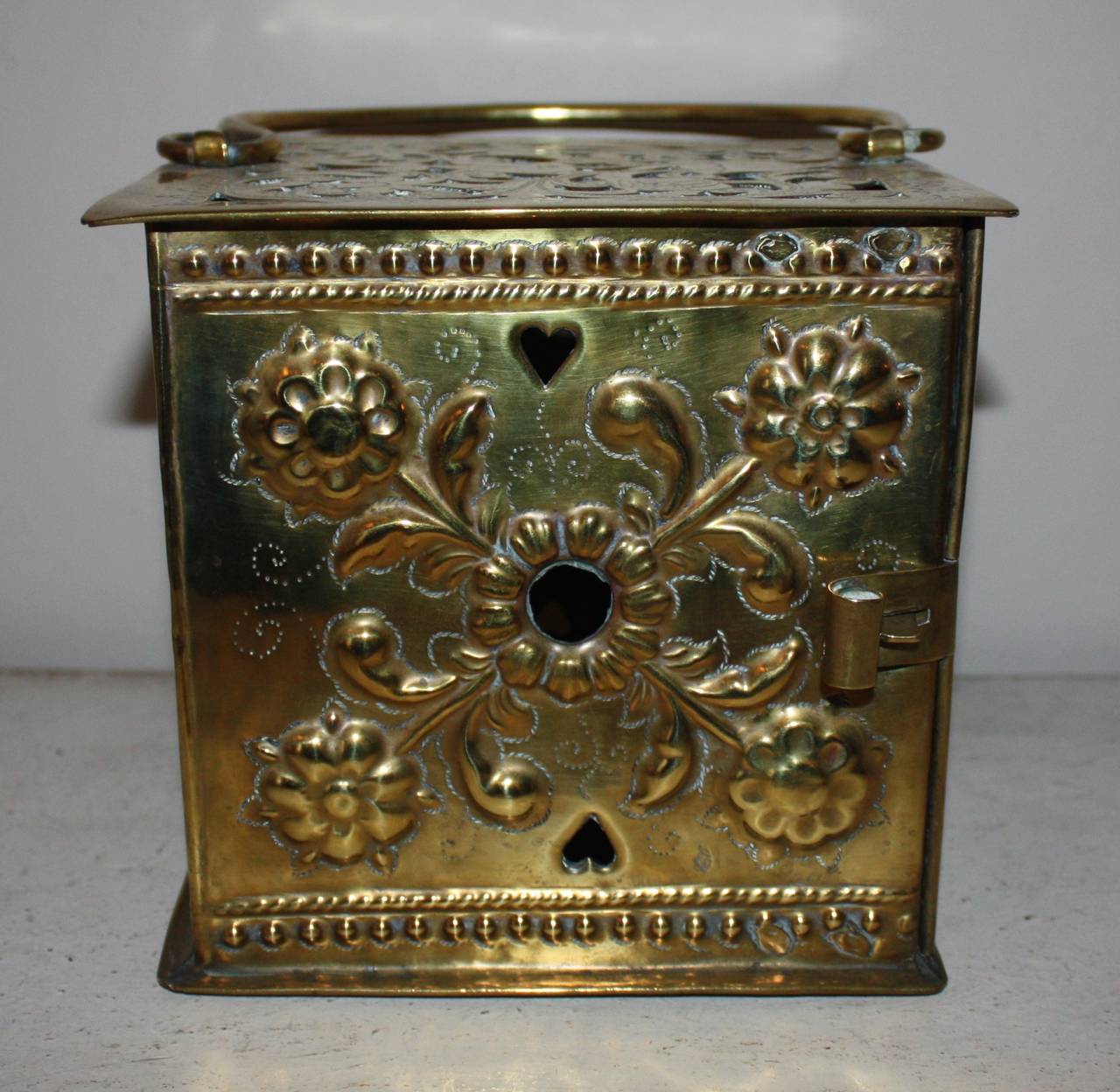 18th Century Rococo Brass Footwarmer In Excellent Condition For Sale In Copenhagen, K
