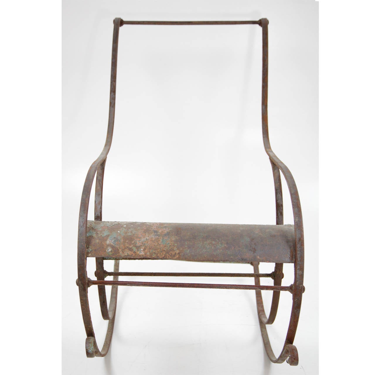 Wonderful english rocking chair, circa 1840´s. 
Iron, unrestored, original patina.