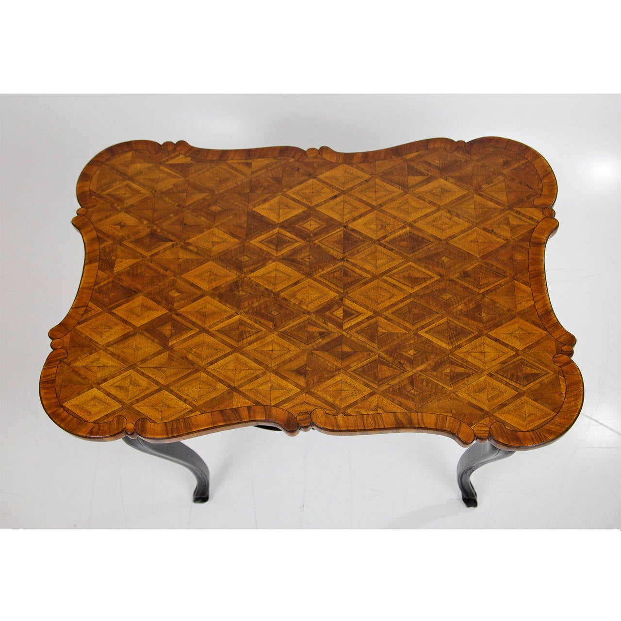 Gorgeous south german gambling Table, circa 1770´s, walnut veneer, base solid oak, ebonised.