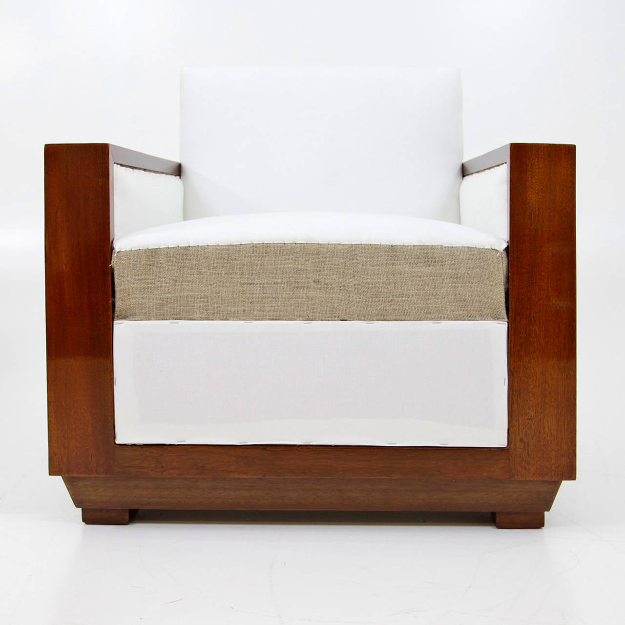 Wonderful pair of french mahogany Art Deco Bergeren, circa 1920´s.
White upholstery fabric.