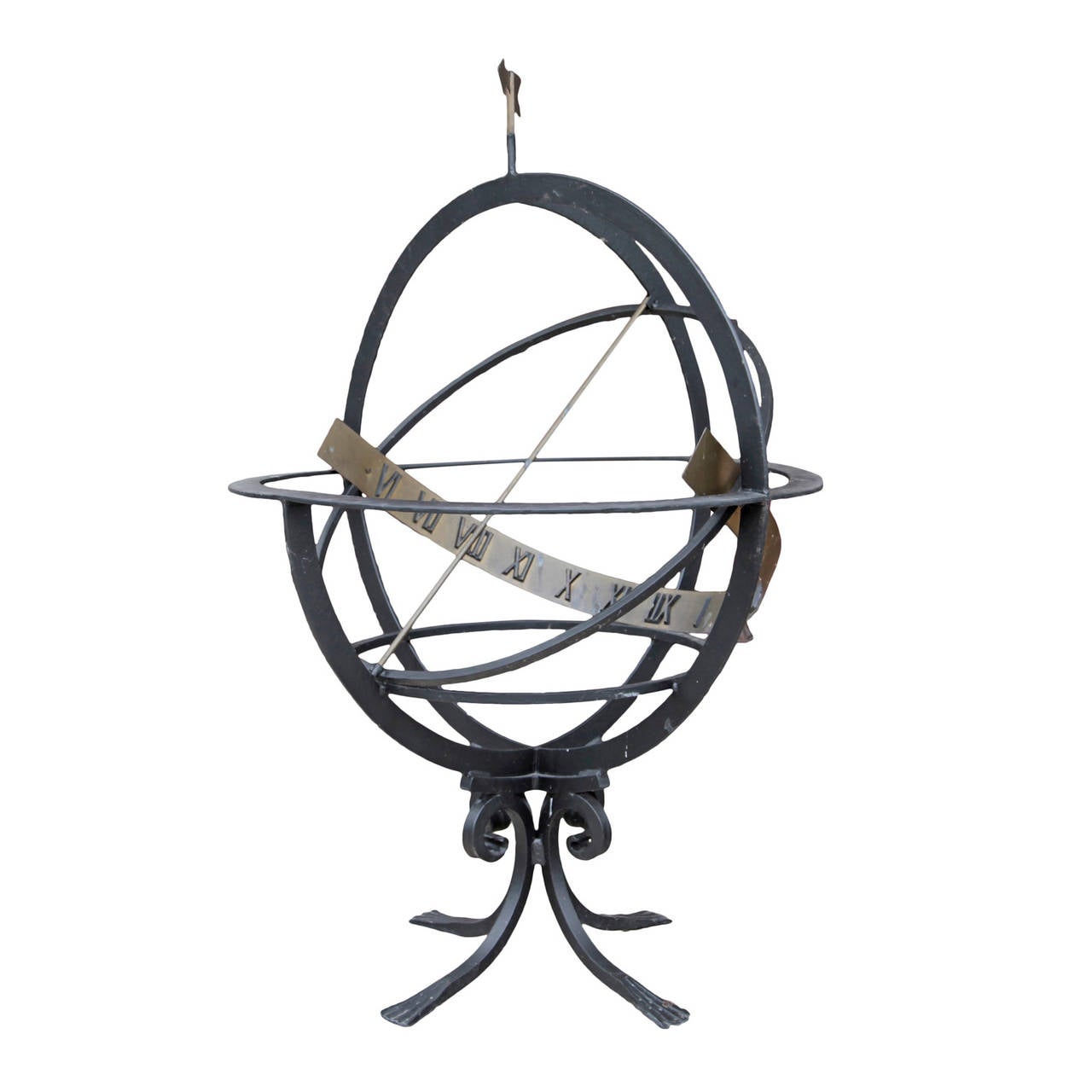 The sundial is made out of wrought iron and shaped like a globe. It stands on four bent legs and has several iron rings in the same diameter to determine the time.