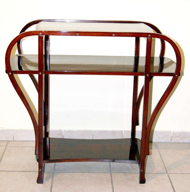 Art Nouveau Thonet Vienna Tea Table Number 31 C.1900-05