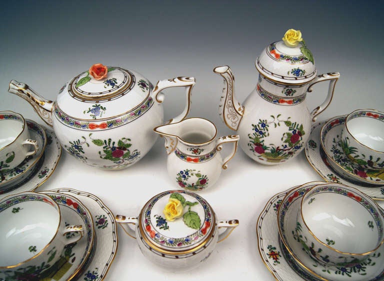 Other Herend Hungary Fleurs des Indes Coffee & Tea Set Consisting of 22 Parts circa 1950-60