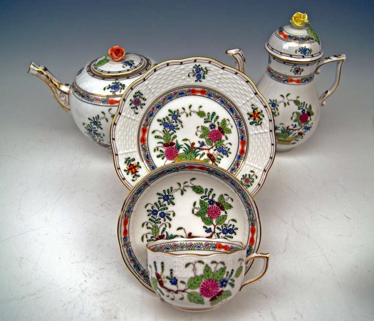 Painted Herend Hungary Fleurs des Indes Coffee & Tea Set Consisting of 22 Parts circa 1950-60