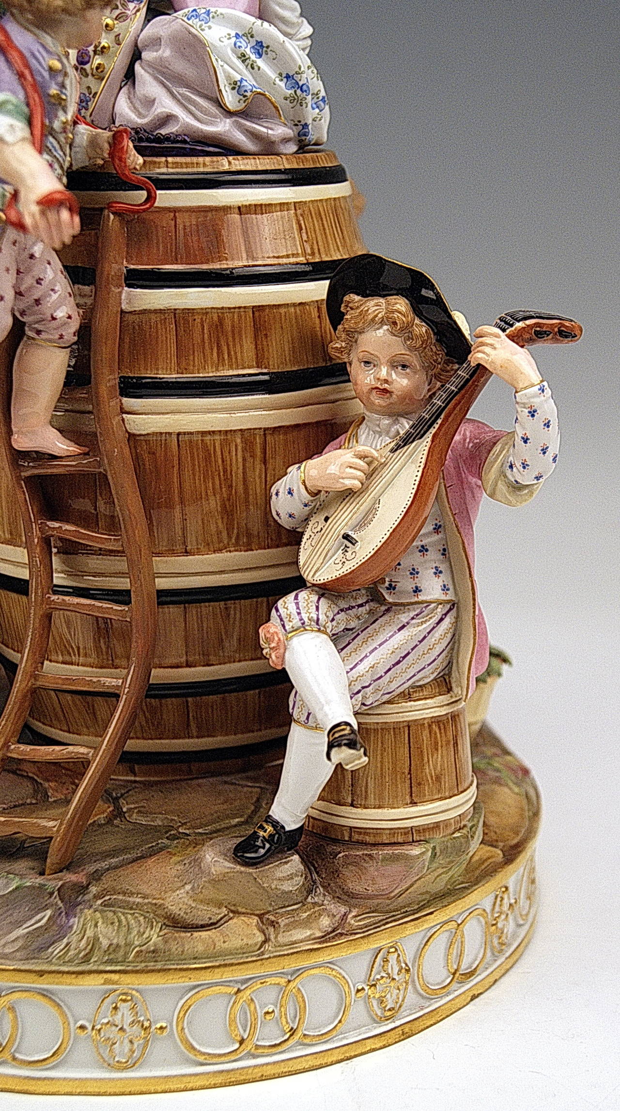 Meissen Porcelain Children and Wine Cask Figure by Schoenheit, circa 1860 1