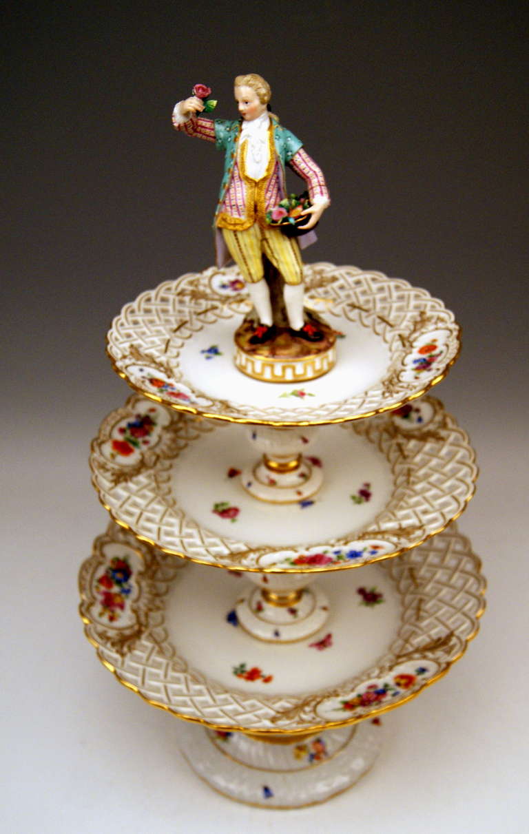 19th Century Meissen Pair of Centrepieces, Each Crowned by Sculptured Figurines circa 1870