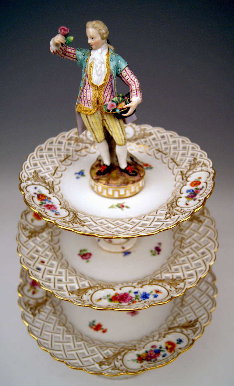 Porcelain Meissen Pair of Centrepieces, Each Crowned by Sculptured Figurines circa 1870