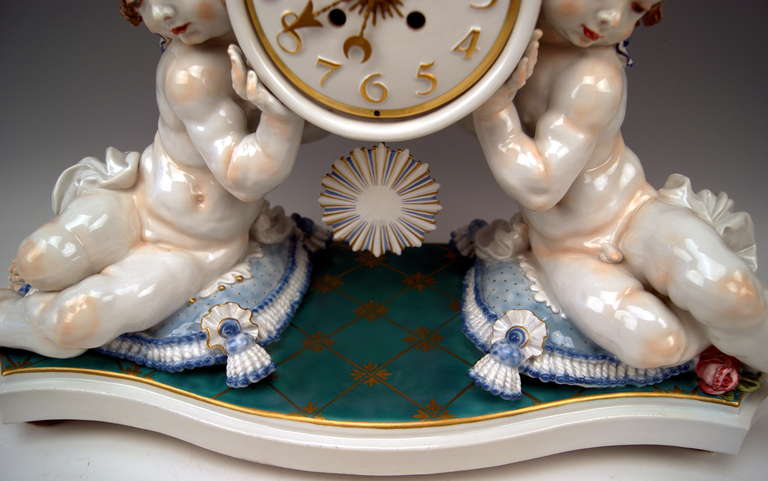 Meissen Tall Rare Mantle Clock by Paul Scheurich, circa 1924 - 34 In Excellent Condition In Vienna, AT