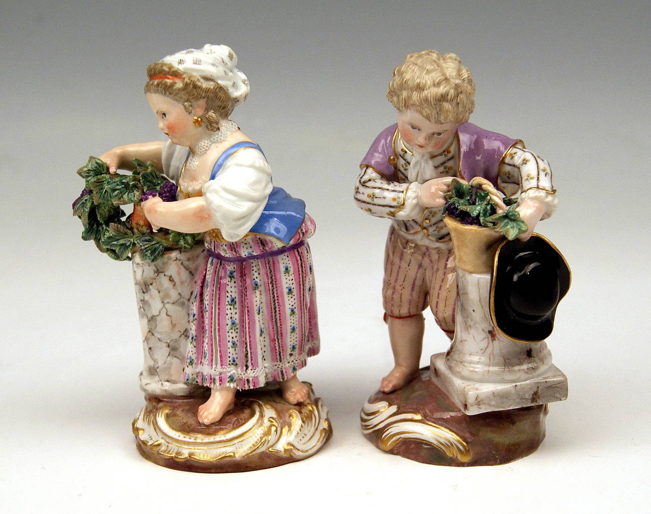  Meissen Zwei Kinder Jahreszeiten Figuren The Fall Modell F 24 Acier um 1870 (Rokoko) im Angebot