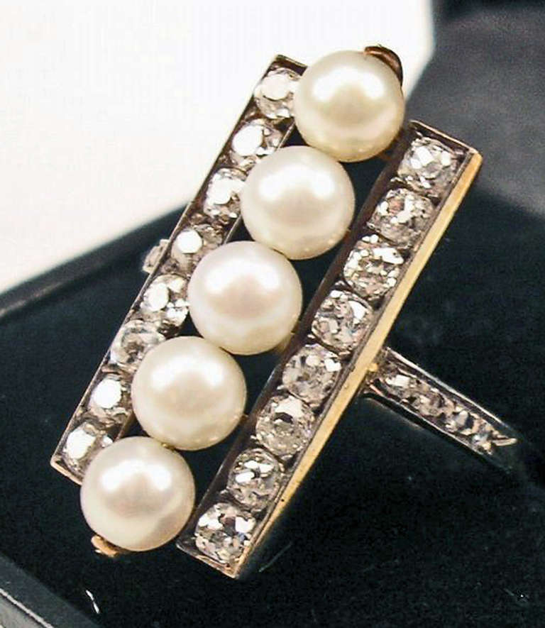 20th Century Art Deco Gold Ring 585 Diamonds, 1.05 Carat, Five Sea Pearls, Vienna circa 1920