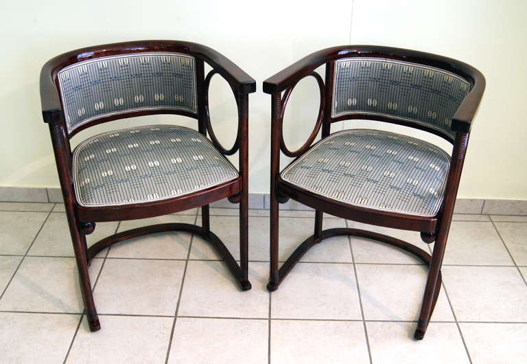 Beech Thonet Art Nouveau Four-Piece Parlor Set of Bench, Armchairs and Table, ca. 1905