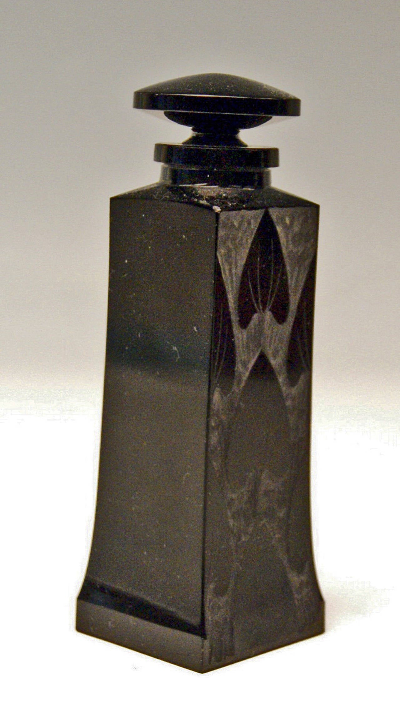 René Lalique Perfume Bottle Signed R. Lalique Art Nouveau Paris, 1910-1914