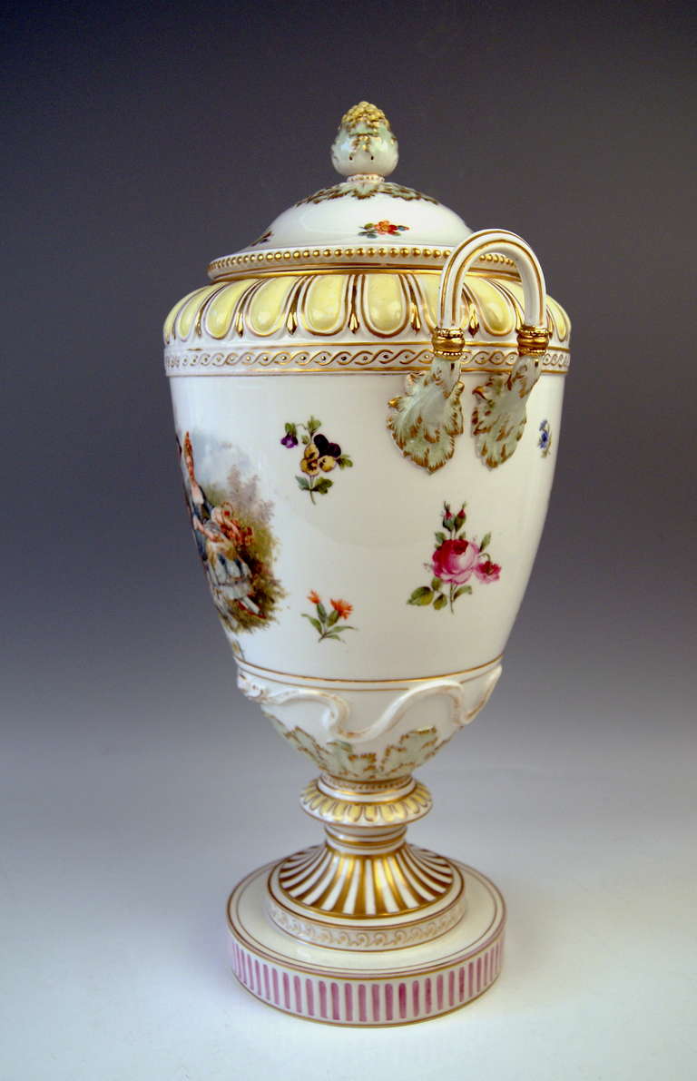 KPM BERLIN HUGE LIDDED URN  /  PRESENTATION SO-SAID WEIMAR VASE, DECORATED WITH GORGEOUS PAINTINGS ON WHITE PORCELAIN GROUND: 
A   STUNNING PICTURE PAINTING  is visible   AT FRONT SIDE  -  the picture shows a  GALLANT COUPLE,  being situated in