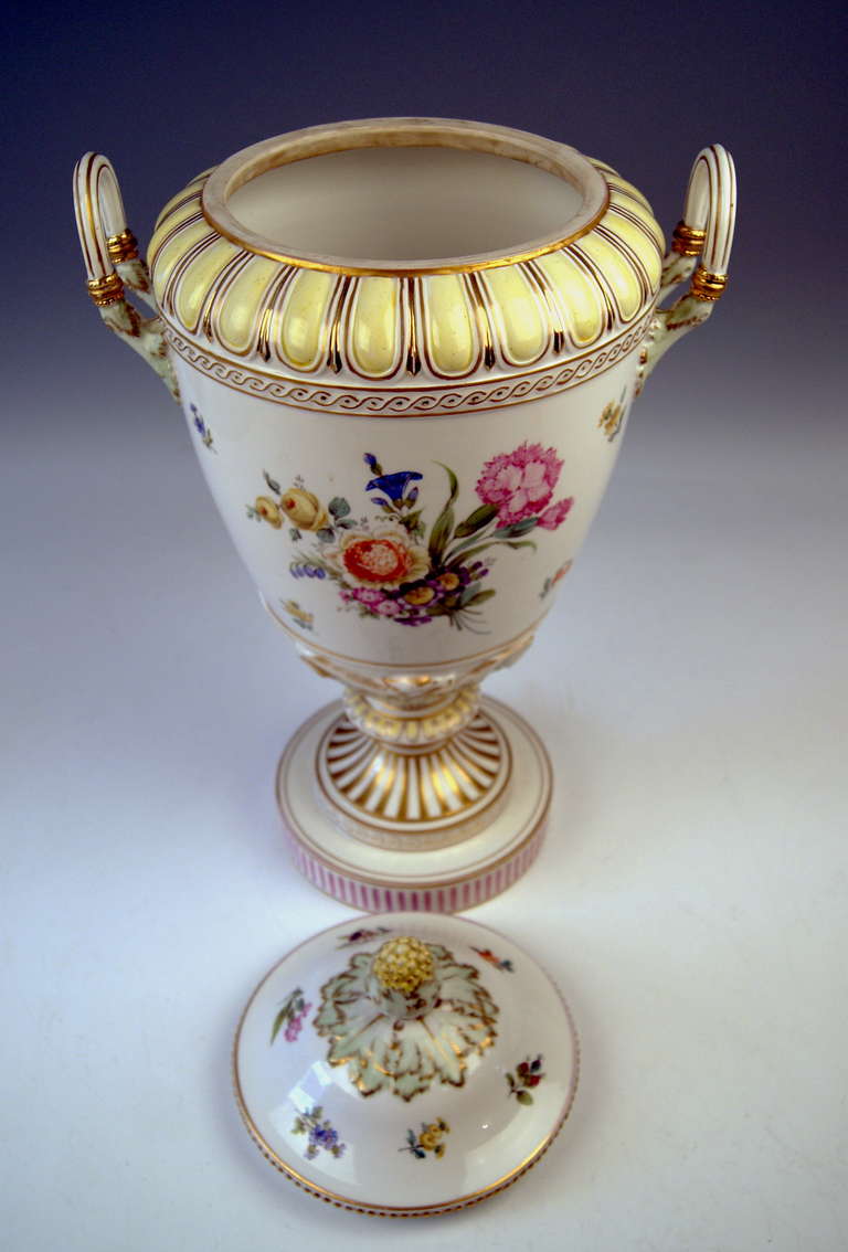 Porcelain KPM BERLIN HUGE LIDDED URN PRESENTATION VASE TYPE WEIMAR PAINTED c.1900