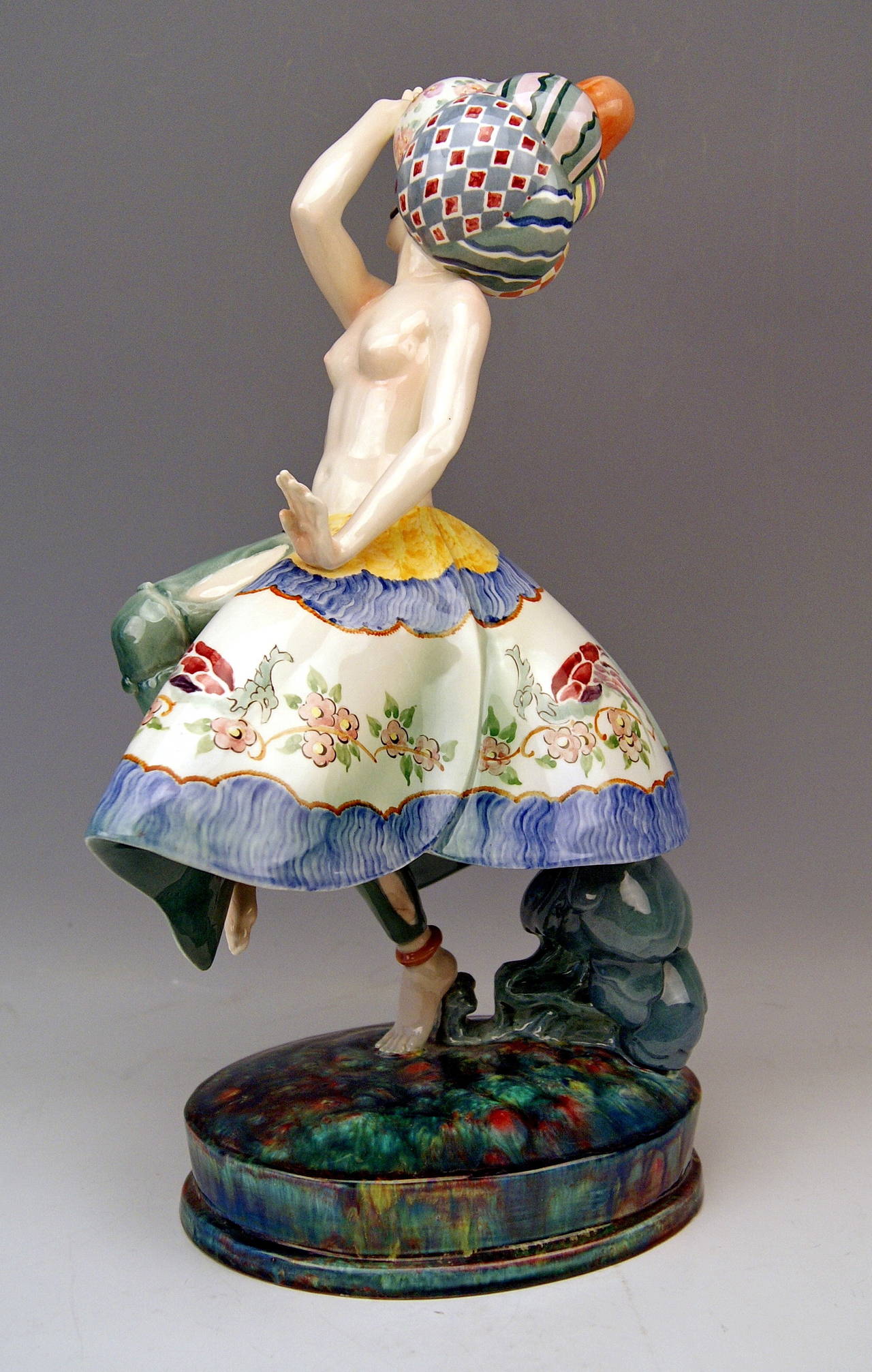 Goldscheider Viena Rarísima Dama Bailarina Semidesnuda de Josef Kostial, hacia 1927