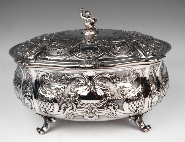 20th Century Silver Huge Lidded Bowl on Feet, Germany - Hanau, circa 1907-1910  1771 GRAMS For Sale