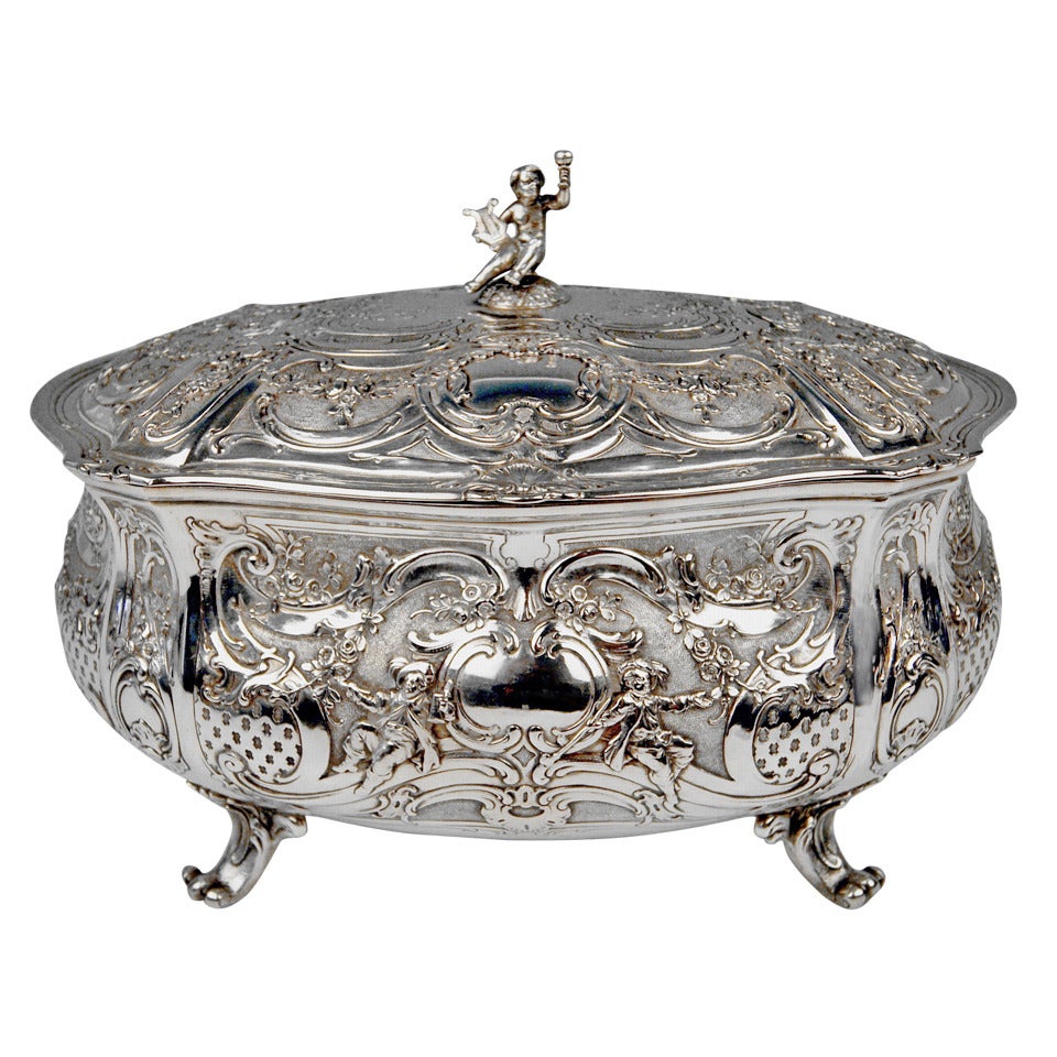 Silver Huge Lidded Bowl on Feet, Germany - Hanau, circa 1907-1910  1771 GRAMS   