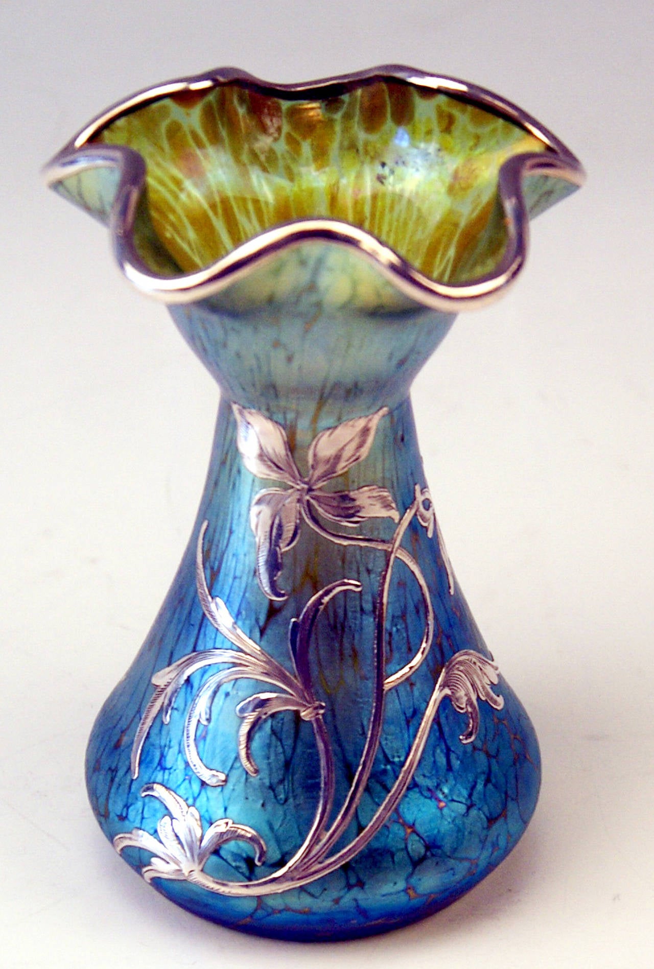 loetz vase
