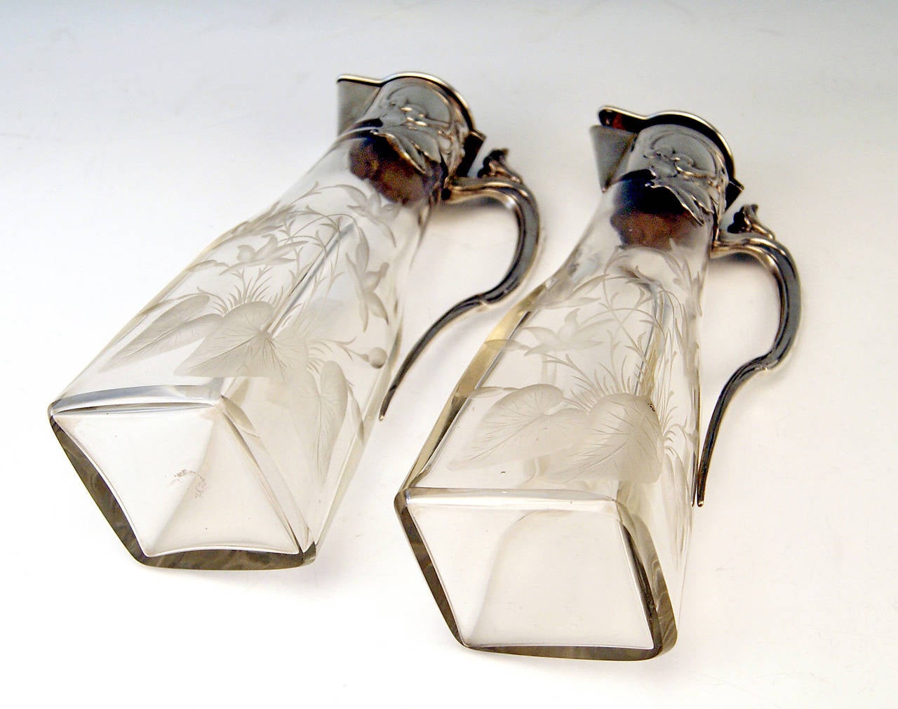Early 20th Century Silver Art Nouveau German Pair of Glass Decanters by Otto Wolter, circa 1900