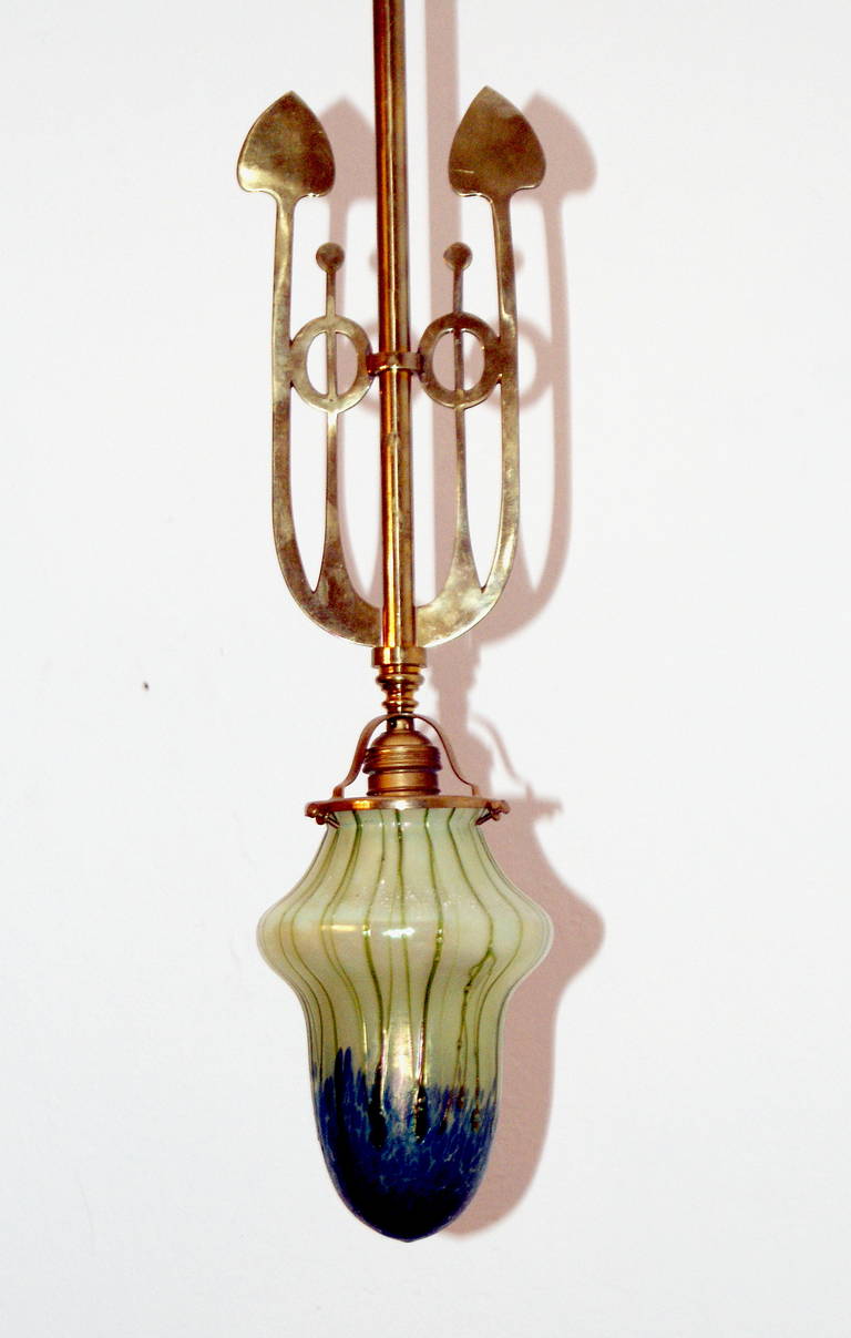 Art Nouveau Suspended Lamp Pendant Vienna Palme Koenig Shade C.1900 In Excellent Condition For Sale In Vienna, AT