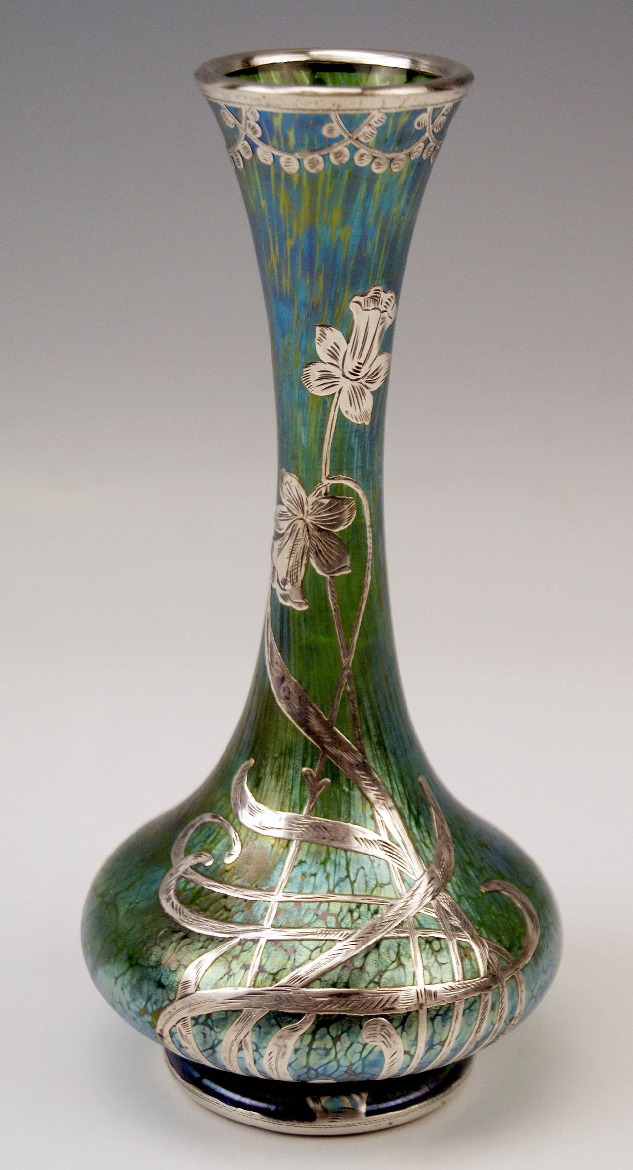 Early 20th Century Vase Loetz Widow Art Nouveau Creta Papillon Gorgeous Silver Overlay